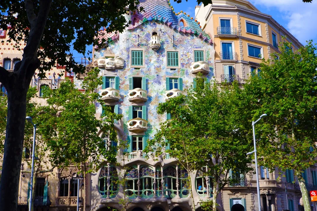 Modernist facade of Casa Batlló with its colorful organic design